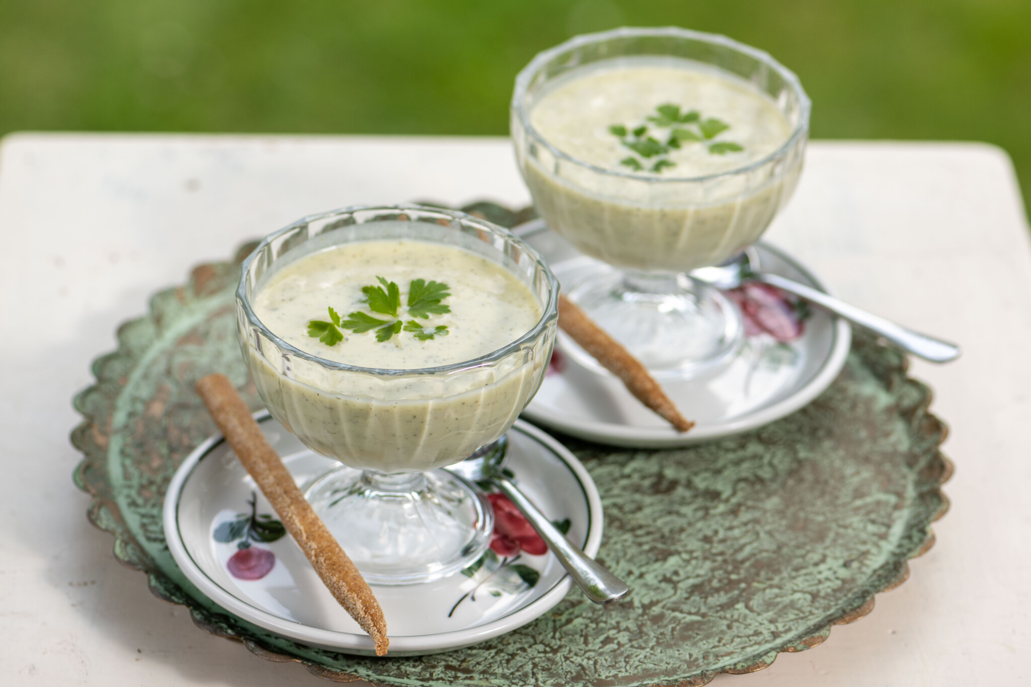 Kalte Zucchinisuppe mit Buttermilch